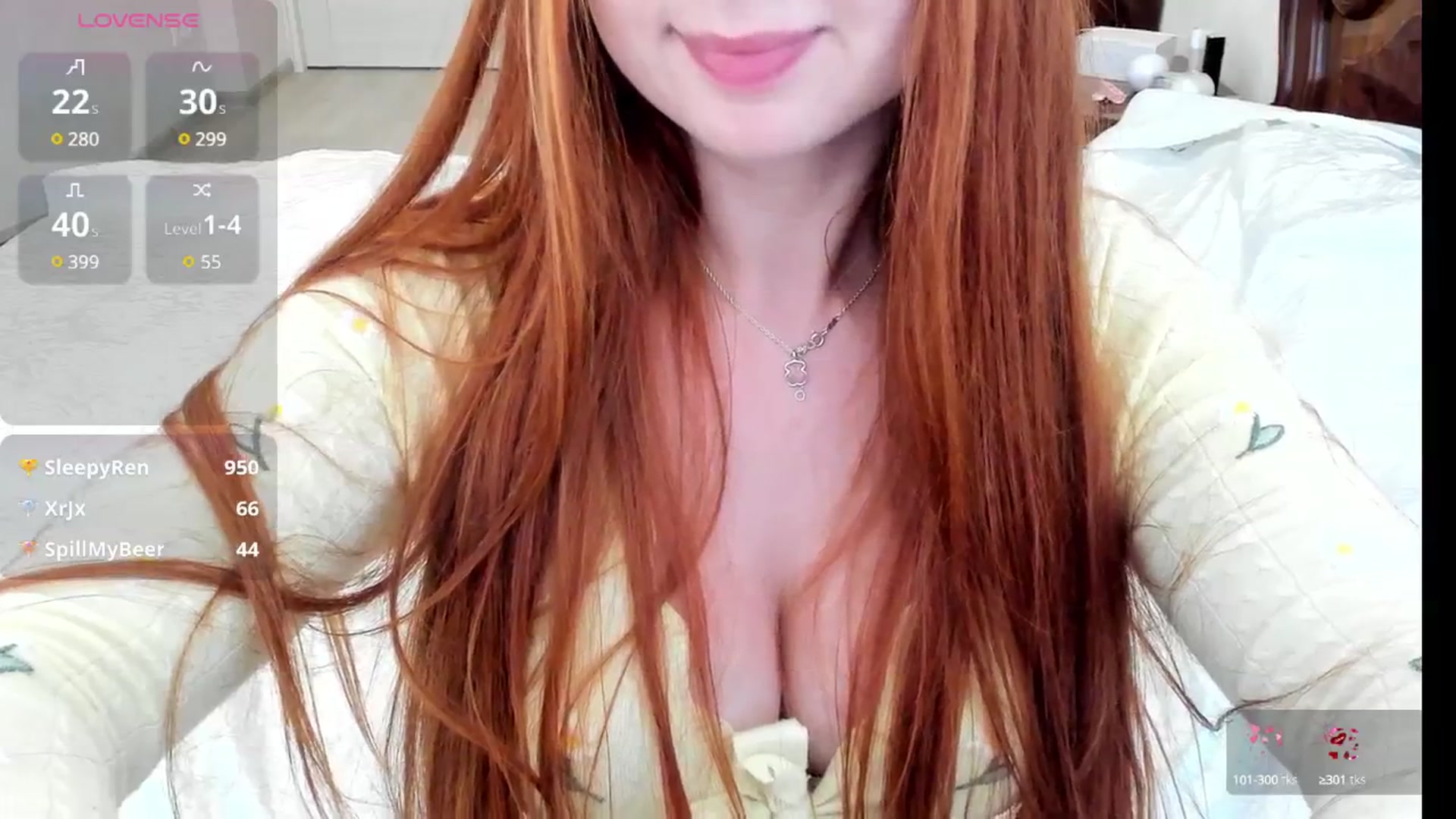 Gallery image thumbnail from LunaStarLovs's myfreecams stream on, 06/01/2025, 15:22 image 14 of 20