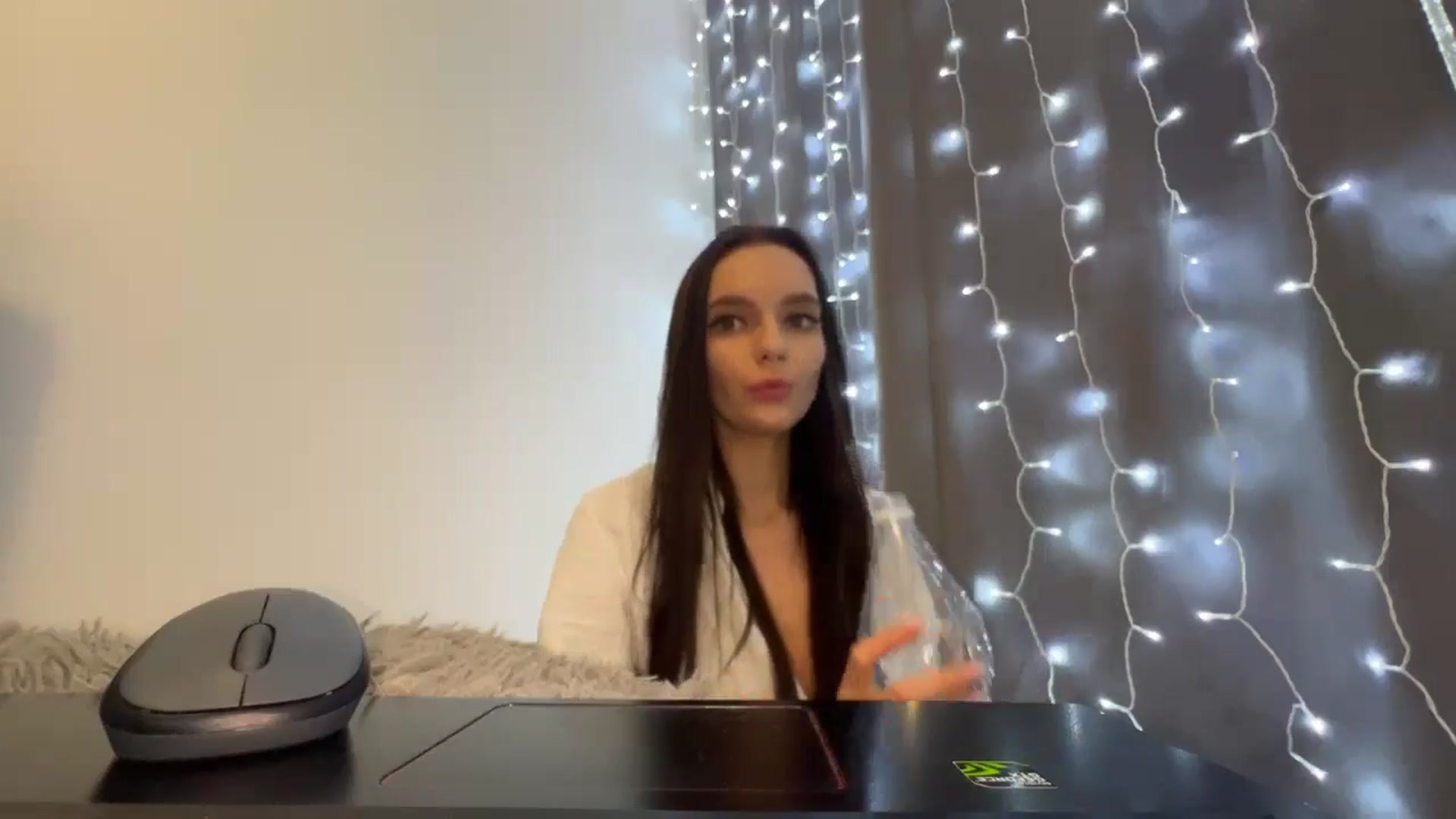 Gallery image thumbnail from LunaVibes's myfreecams stream on, 11/19/2024, 14:17 image 12 of 20