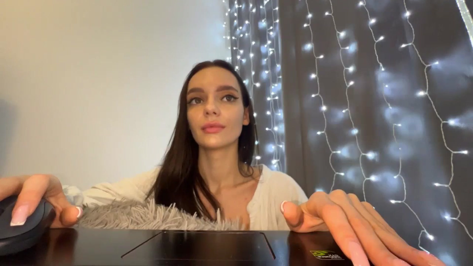 Gallery image thumbnail from LunaVibes's myfreecams stream on, 11/19/2024, 14:17 image 5 of 20