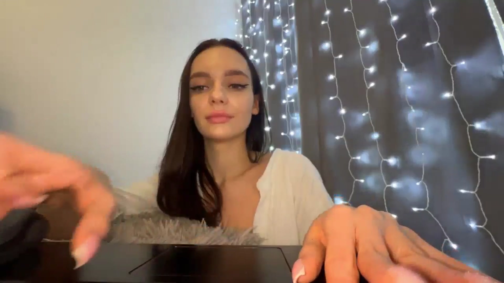 Gallery image thumbnail from LunaVibes's myfreecams stream on, 11/19/2024, 14:17 image 4 of 20