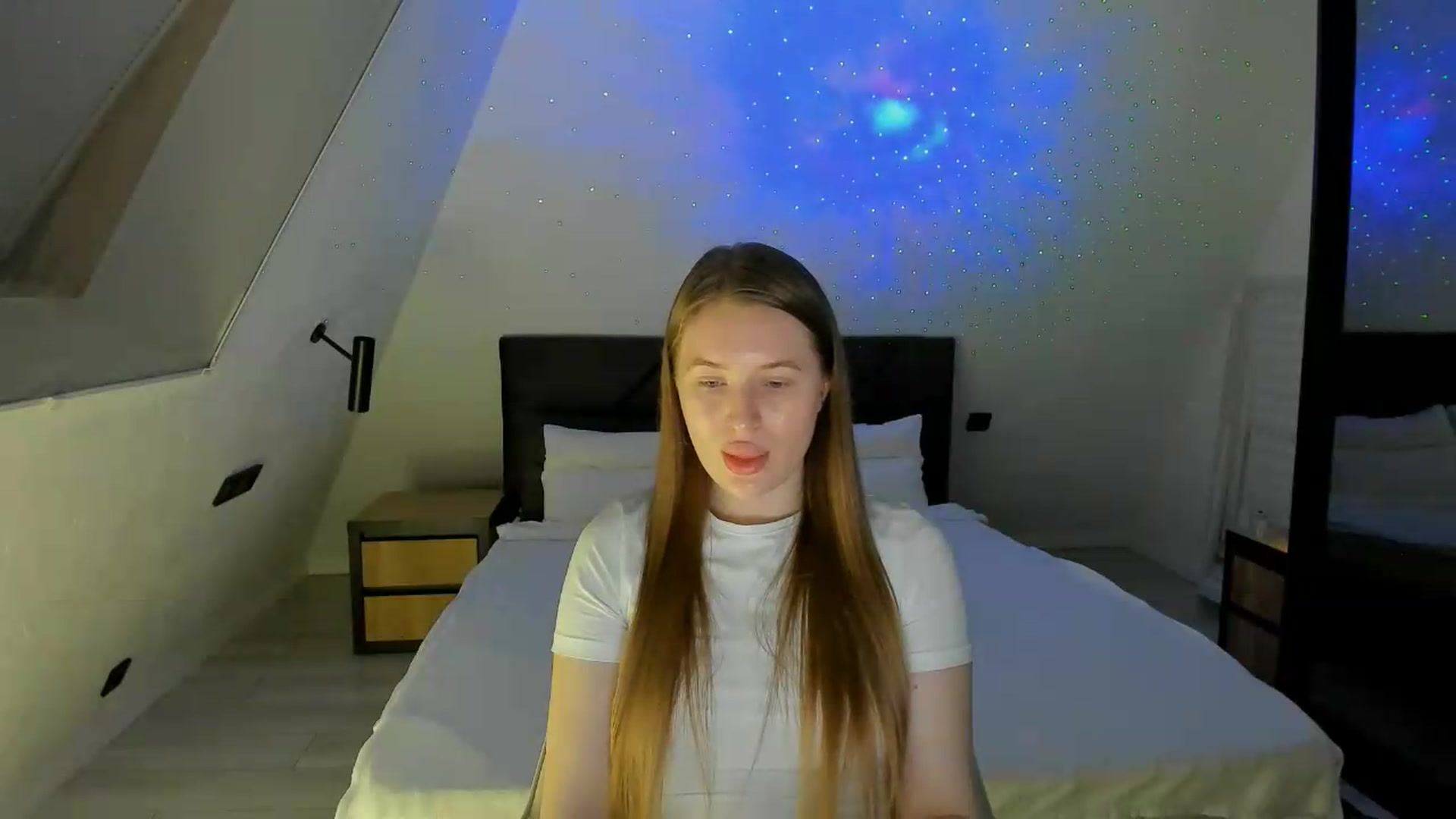 Gallery image thumbnail from LunaWhisper's myfreecams stream on, 07/11/2026, 22:05 image 14 of 20