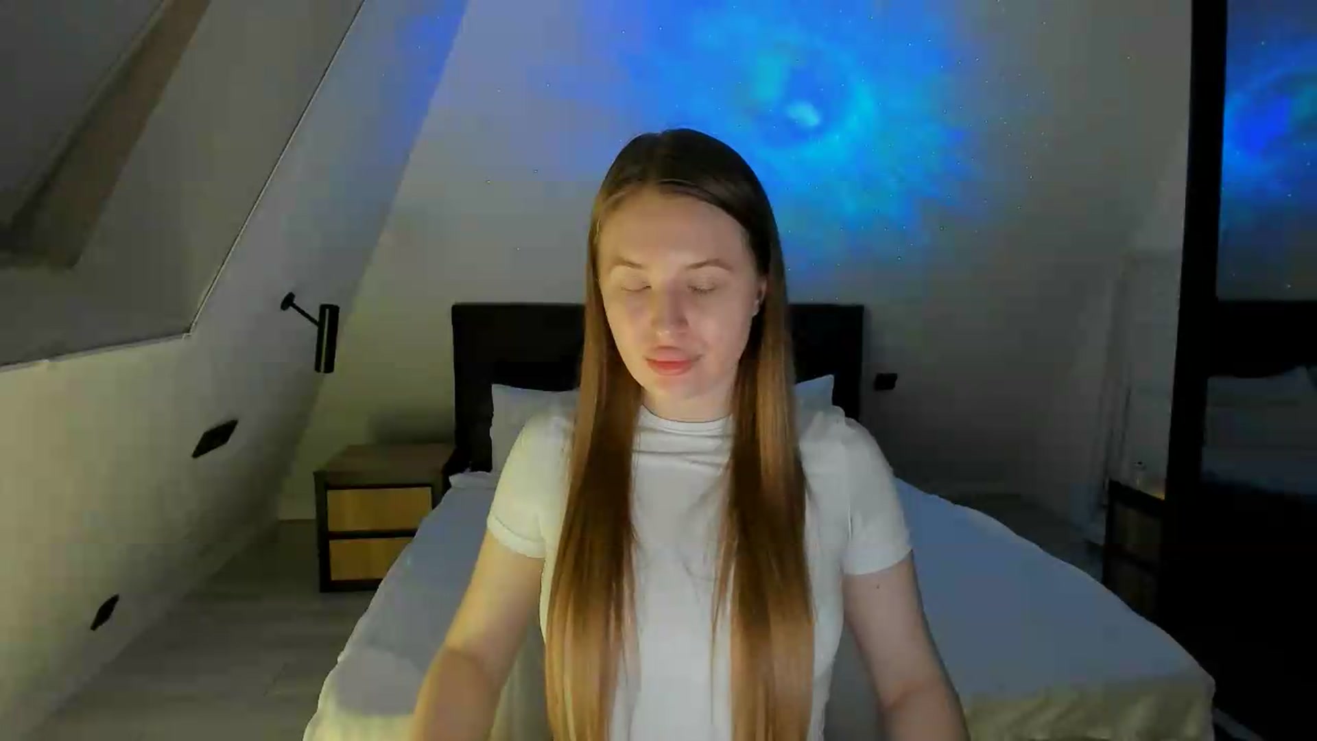 Gallery image thumbnail from LunaWhisper's myfreecams stream on, 07/11/2026, 22:05 image 15 of 20