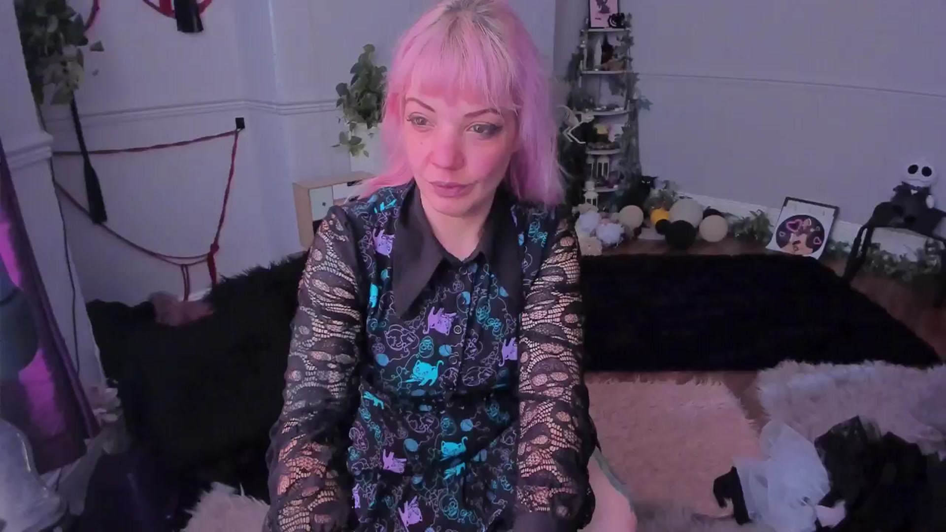 Gallery image thumbnail from LunaWolfie's myfreecams stream on, 09/26/2025, 14:07 image 2 of 20