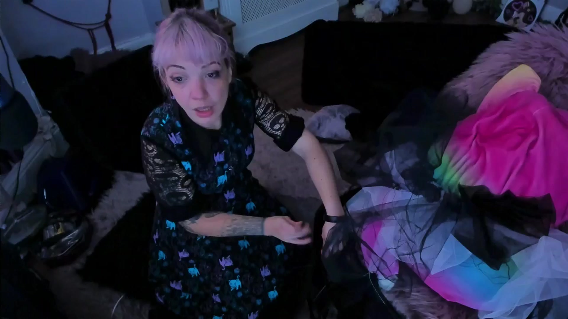 Gallery image thumbnail from LunaWolfie's myfreecams stream on, 09/26/2025, 14:07 image 14 of 20