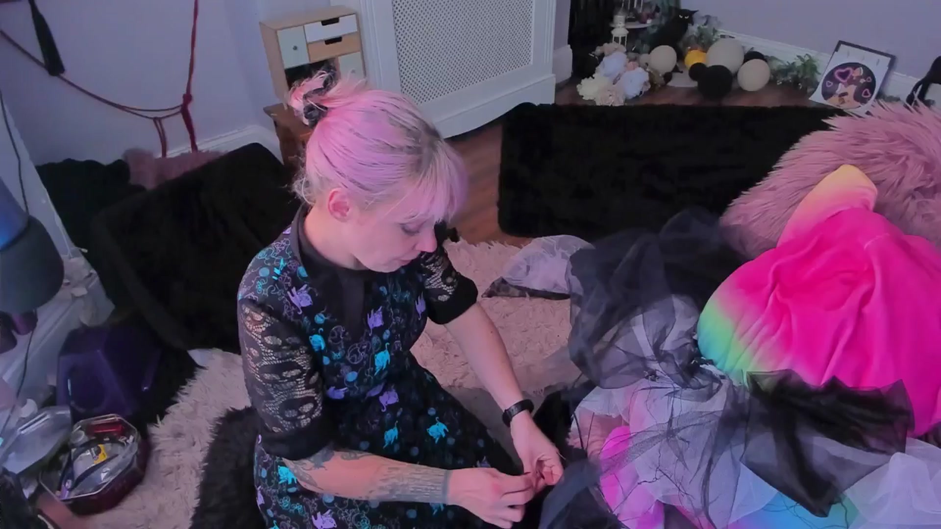 Gallery image thumbnail from LunaWolfie's myfreecams stream on, 09/26/2025, 14:07 image 15 of 20