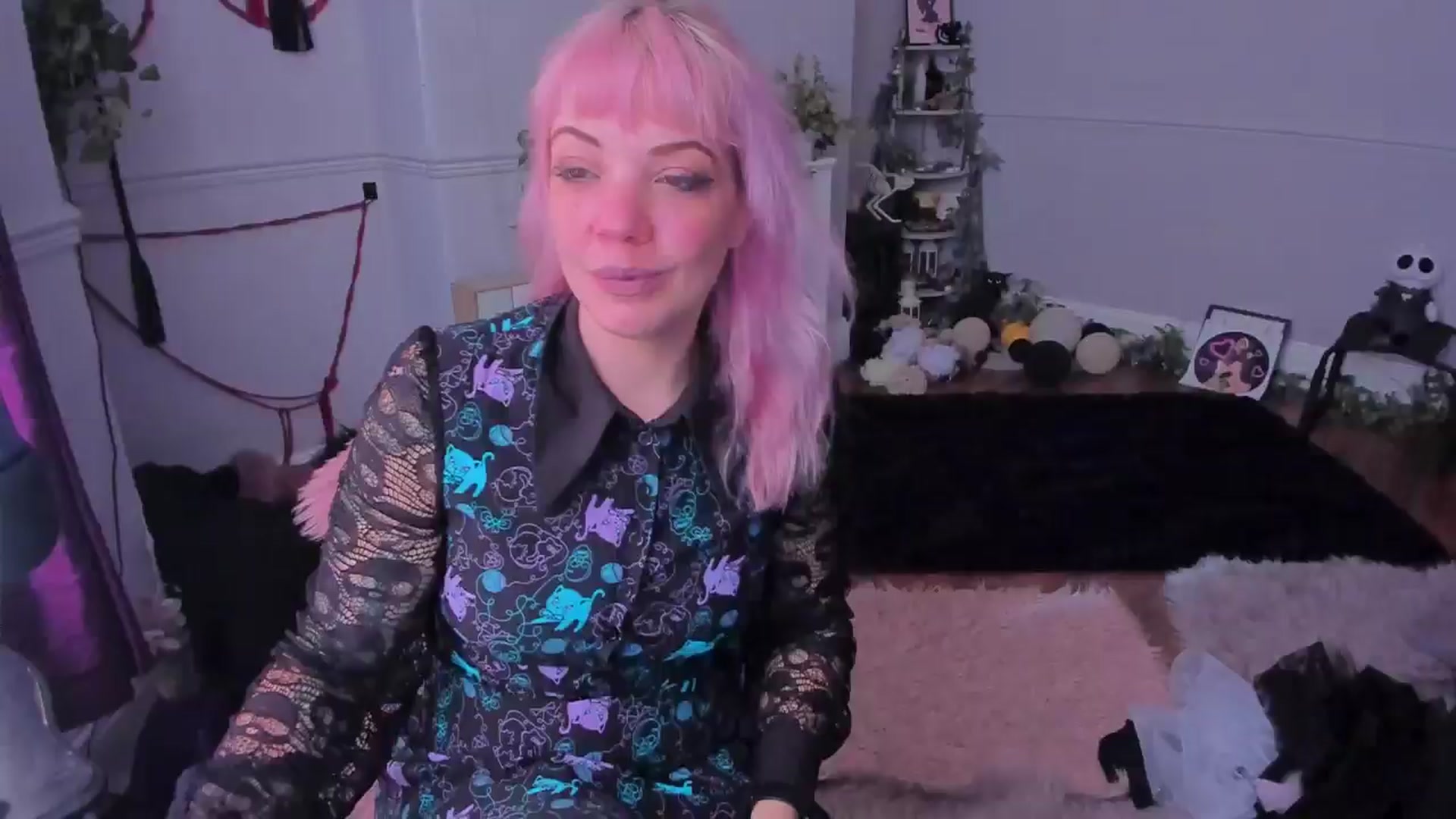 Gallery image thumbnail from LunaWolfie's myfreecams stream on, 09/26/2025, 14:07 image 1 of 20
