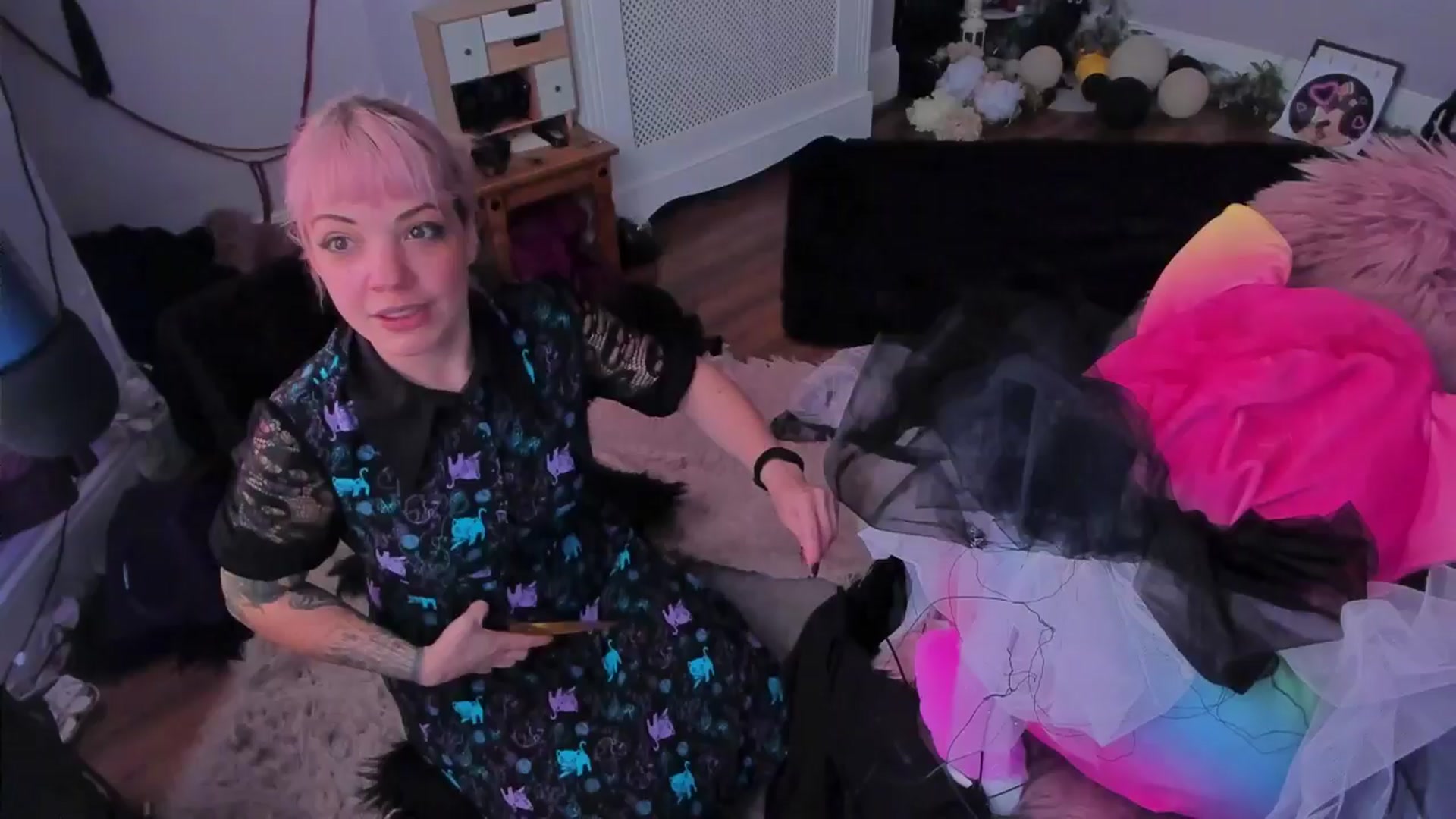 Gallery image thumbnail from LunaWolfie's myfreecams stream on, 09/26/2025, 14:07 image 7 of 20