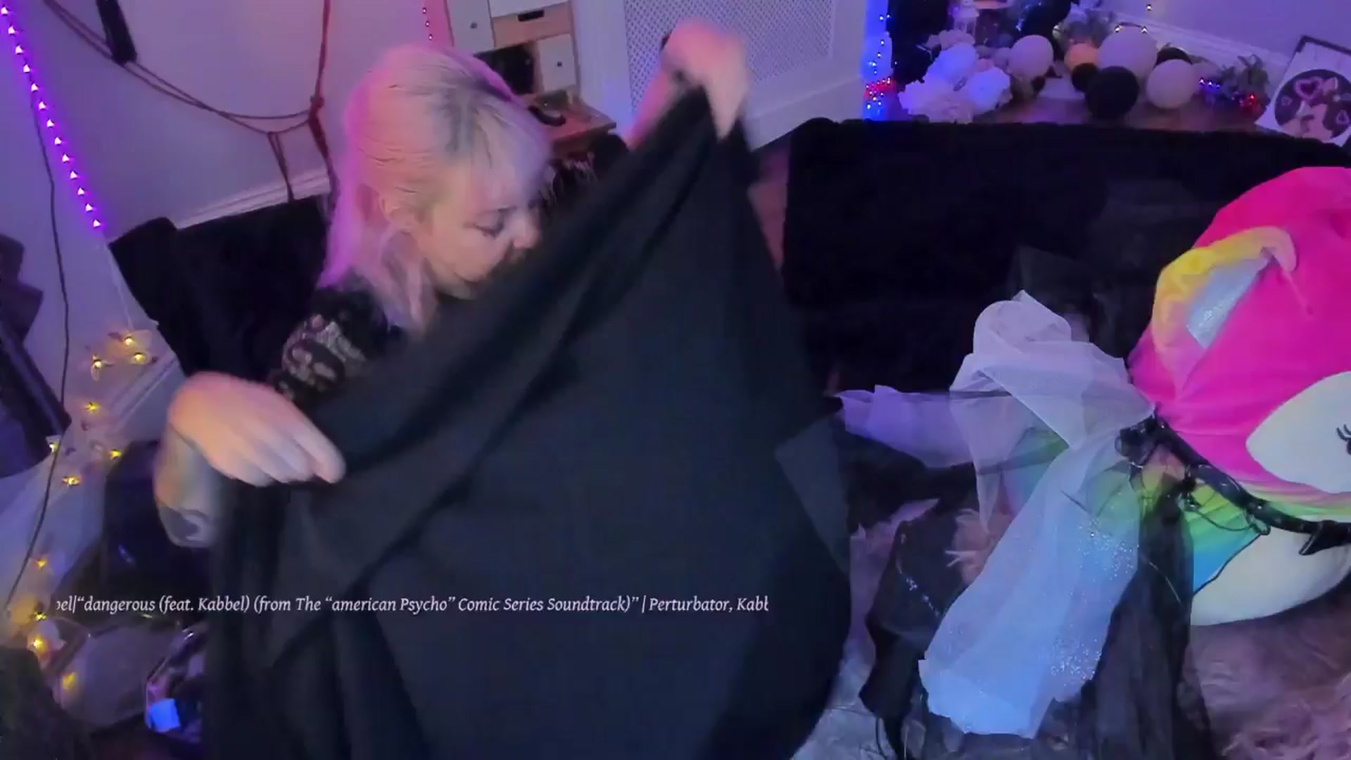 Gallery image thumbnail from LunaWolfie's myfreecams stream on, 09/26/2025, 18:17 image 13 of 20
