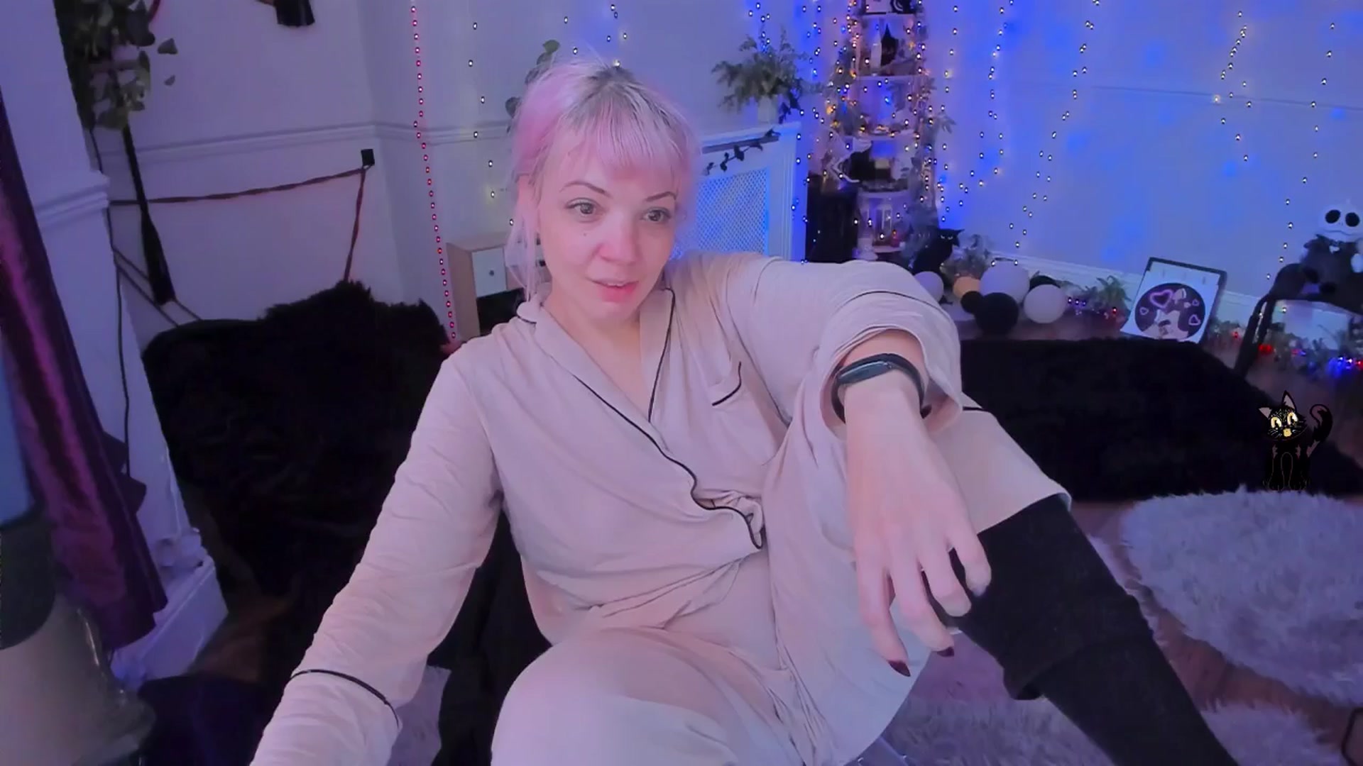 Gallery image thumbnail from LunaWolfie's myfreecams stream on, 09/27/2025, 12:42 image 18 of 20
