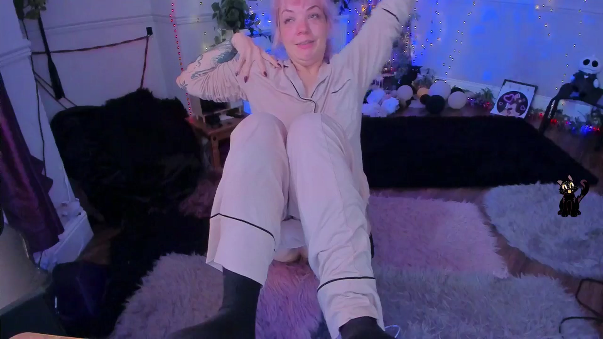 Gallery image thumbnail from LunaWolfie's myfreecams stream on, 09/27/2025, 13:25 image 12 of 20