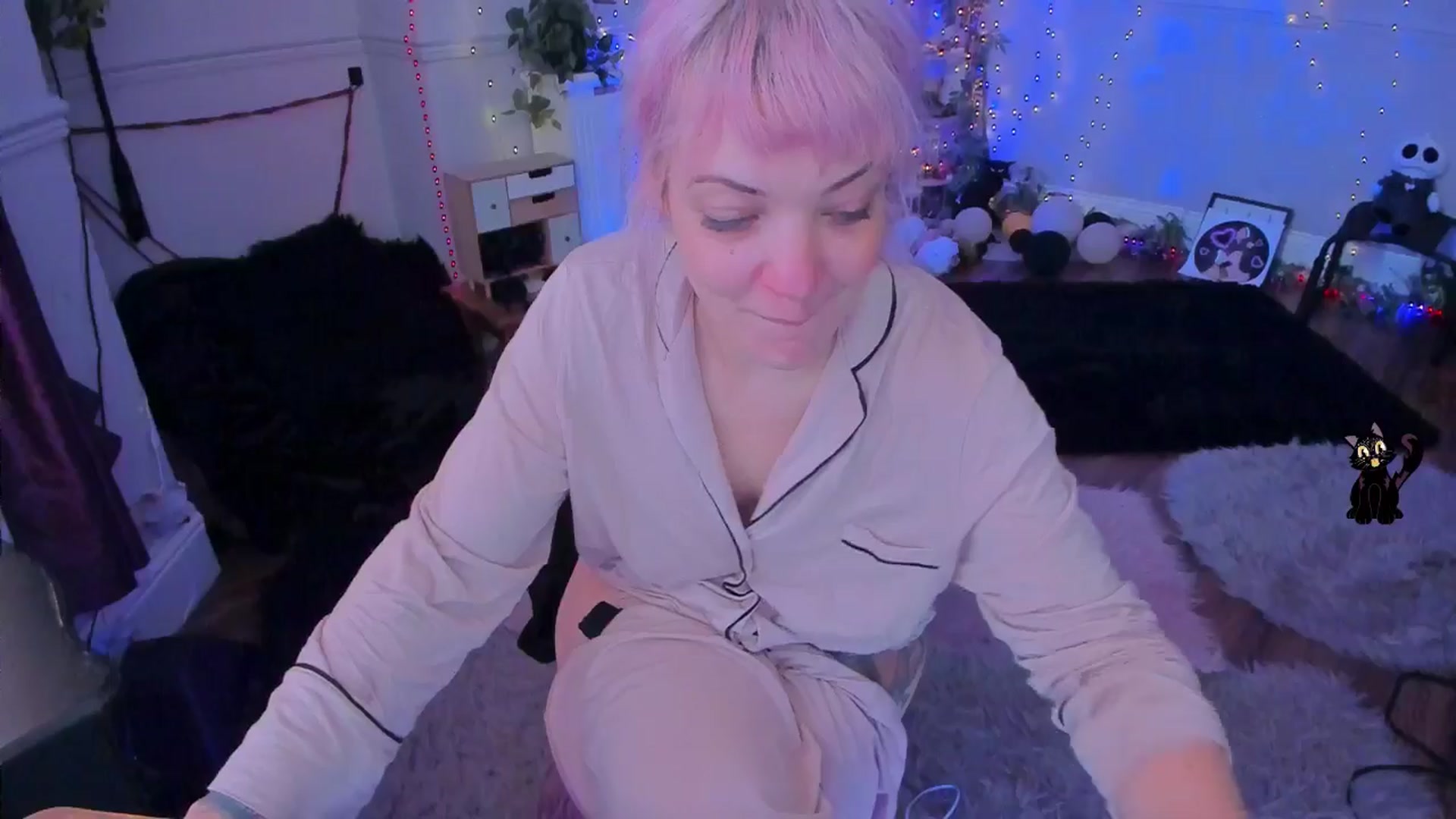 Gallery image thumbnail from LunaWolfie's myfreecams stream on, 09/27/2025, 13:25 image 6 of 20
