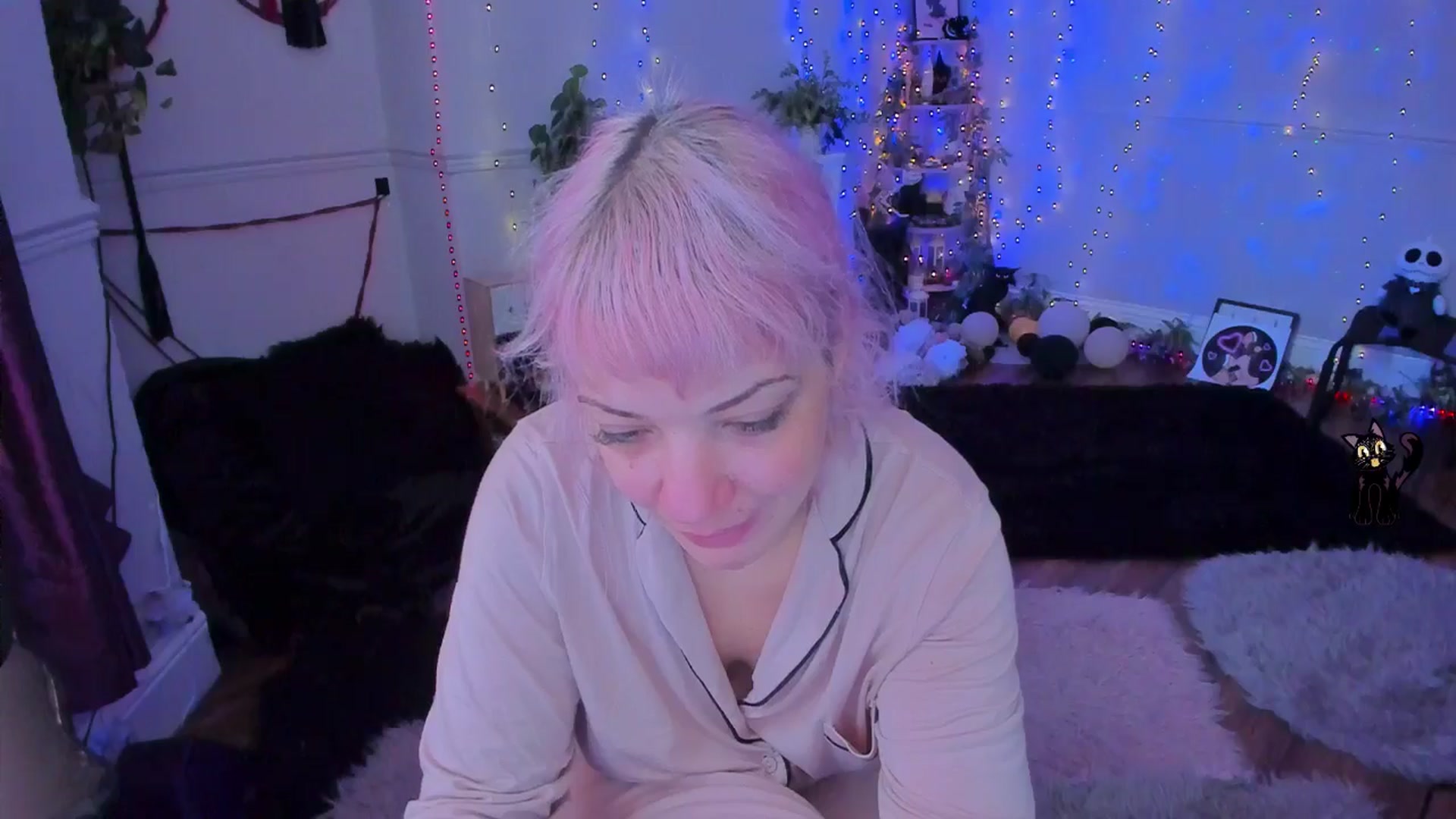 Gallery image thumbnail from LunaWolfie's myfreecams stream on, 09/27/2025, 13:25 image 14 of 20