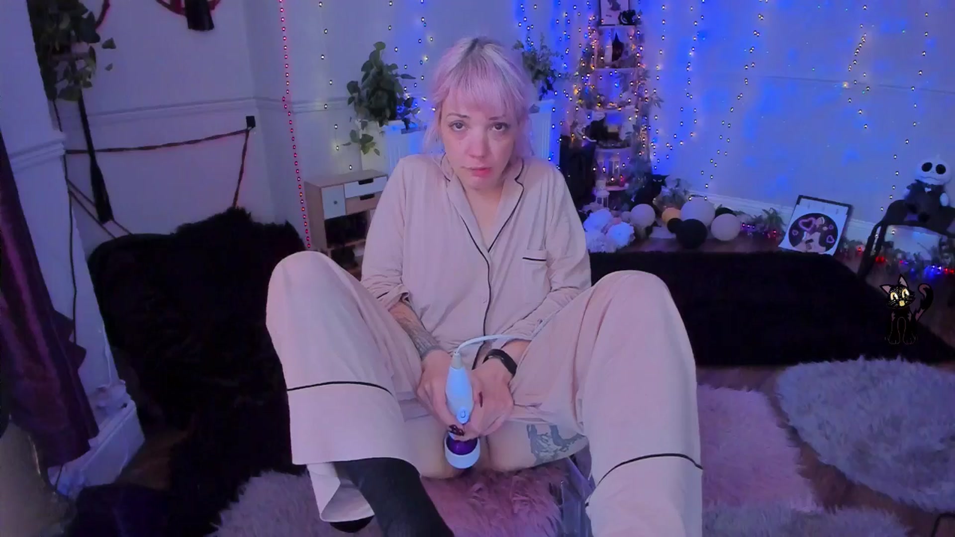 Gallery image thumbnail from LunaWolfie's myfreecams stream on, 09/27/2025, 13:25 image 18 of 20