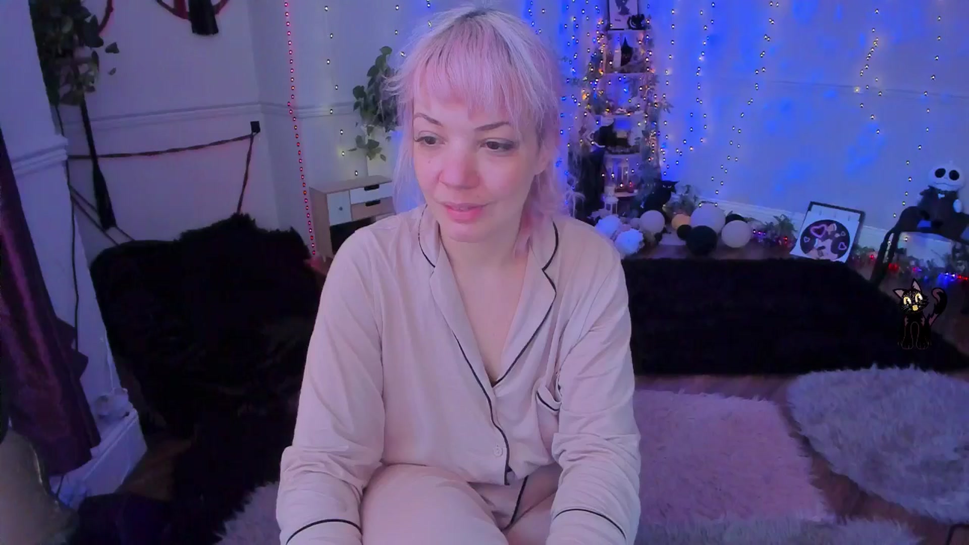 Gallery image thumbnail from LunaWolfie's myfreecams stream on, 09/27/2025, 13:25 image 16 of 20