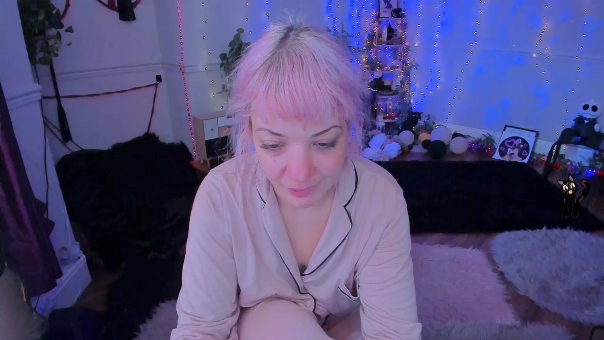 Gallery image thumbnail from LunaWolfie's myfreecams stream on, 09/27/2025, 13:25 image 13 of 20