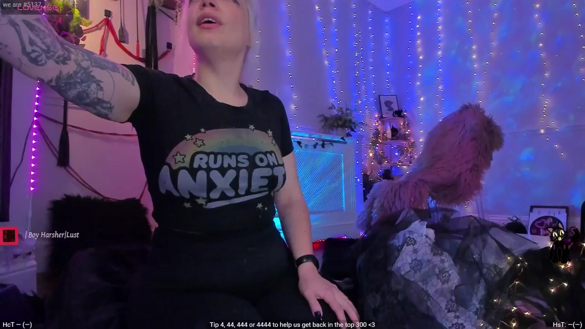 Gallery image thumbnail from LunaWolfie's myfreecams stream on, 10/03/2025, 24:10 image 2 of 20
