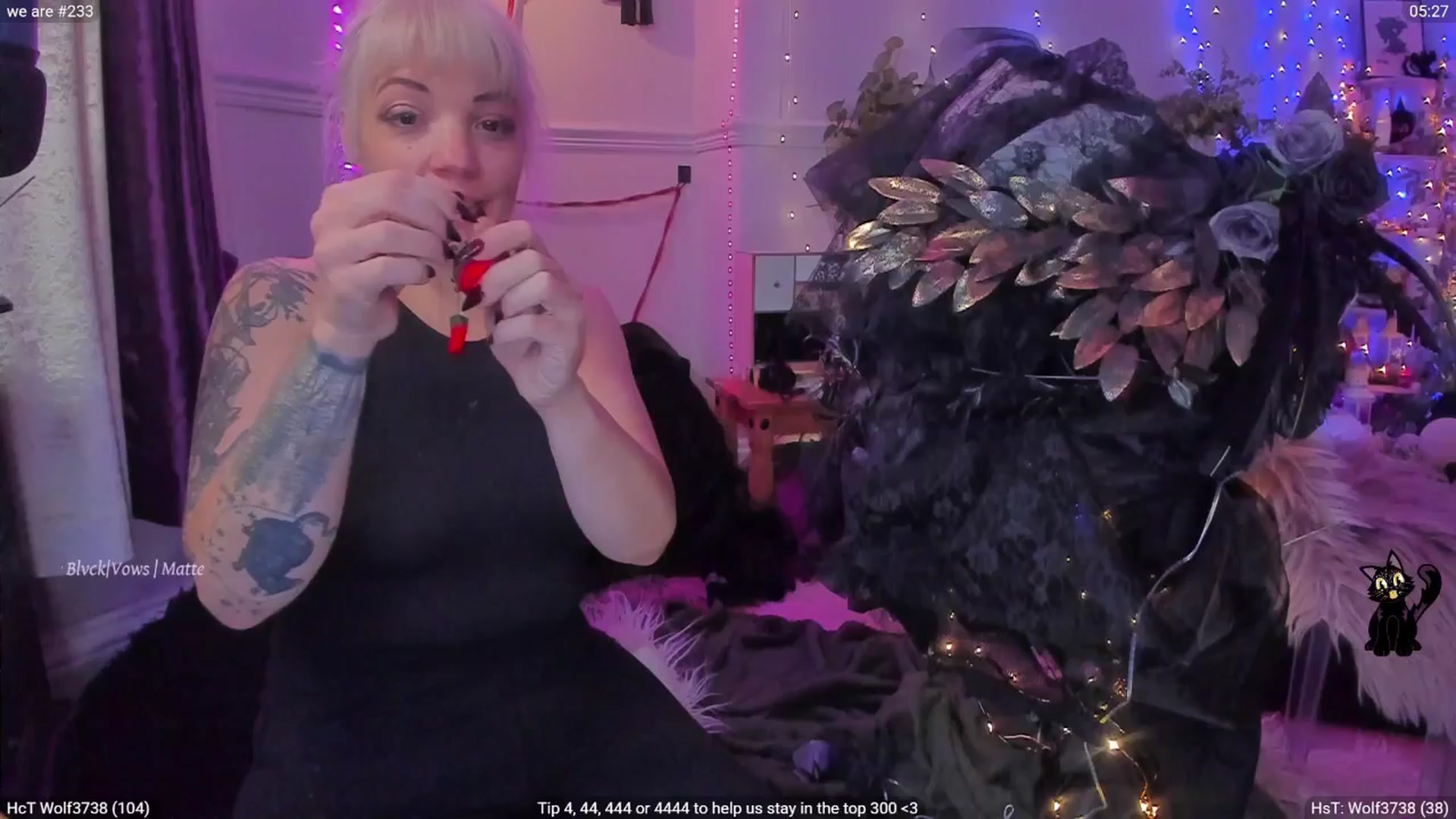 Gallery image thumbnail from LunaWolfie's myfreecams stream on, 10/03/2025, 18:54 image 20 of 20