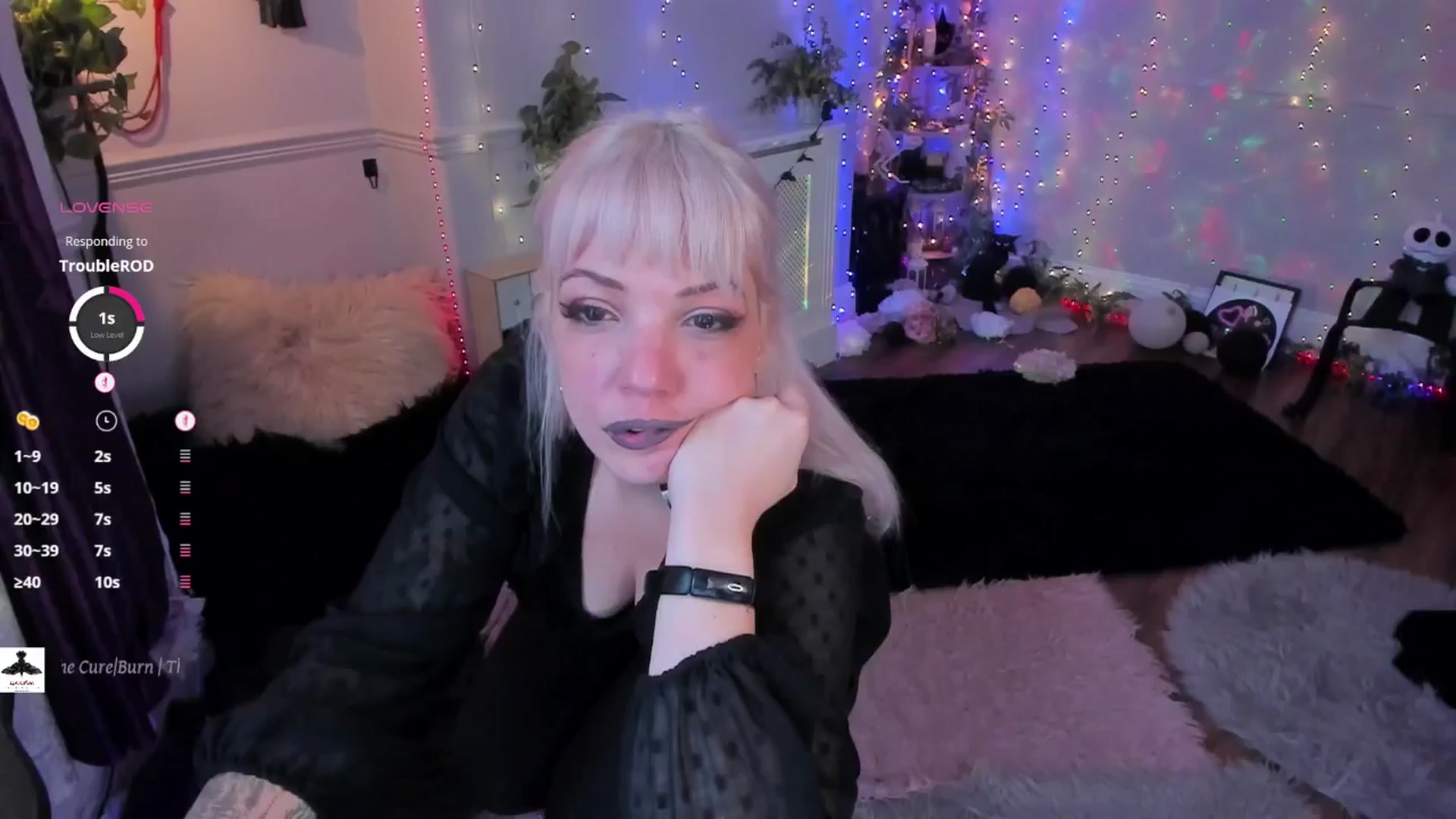Gallery image thumbnail from LunaWolfie's myfreecams stream on, 10/10/2025, 18:07 image 9 of 20