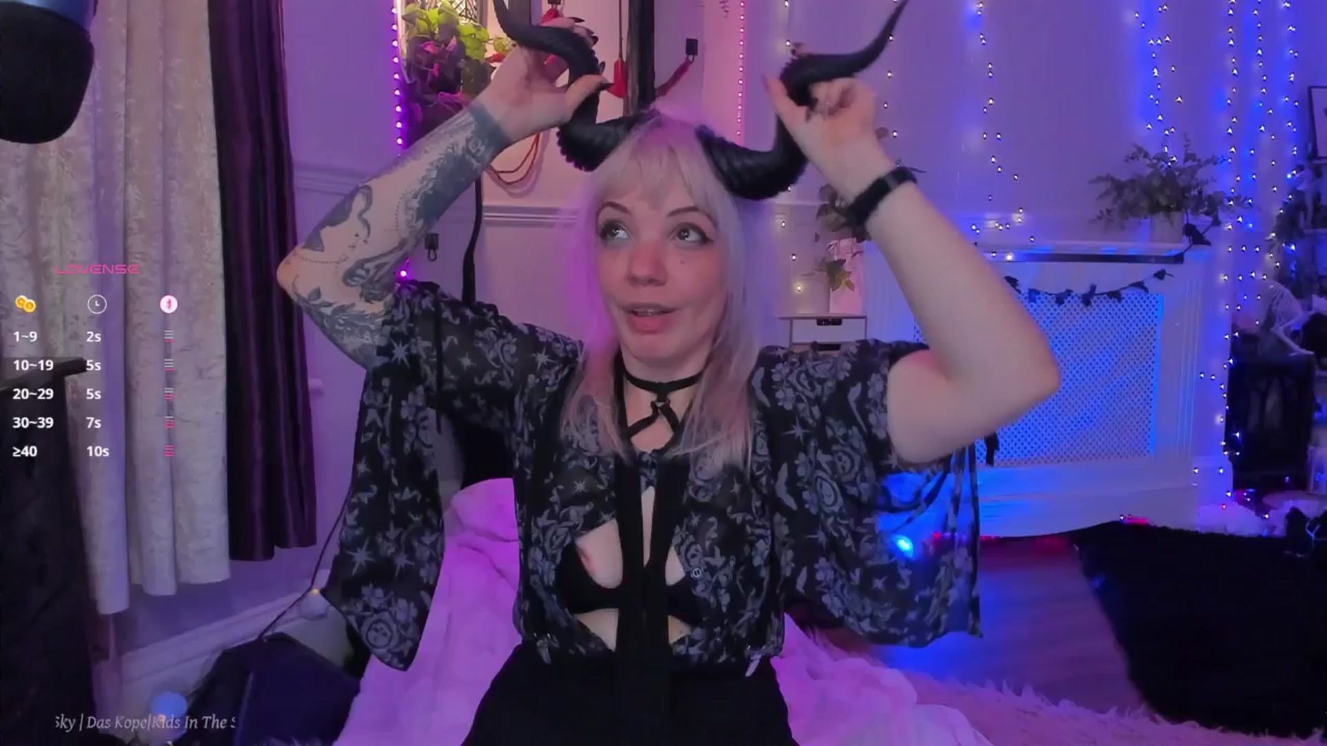 Gallery image thumbnail from LunaWolfie's myfreecams stream on, 10/18/2025, 20:17 image 11 of 20