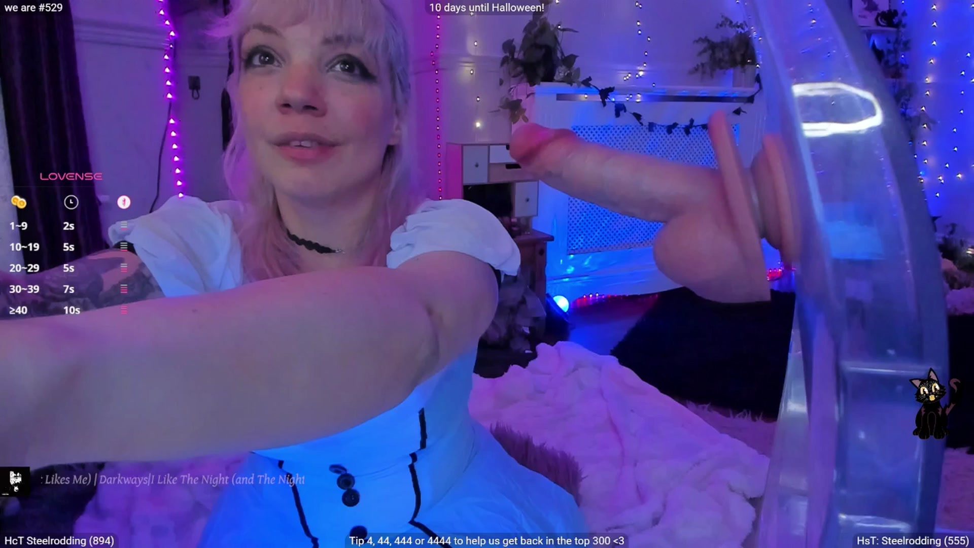 Gallery image thumbnail from LunaWolfie's myfreecams stream on, 10/24/2025, 19:16 image 15 of 20
