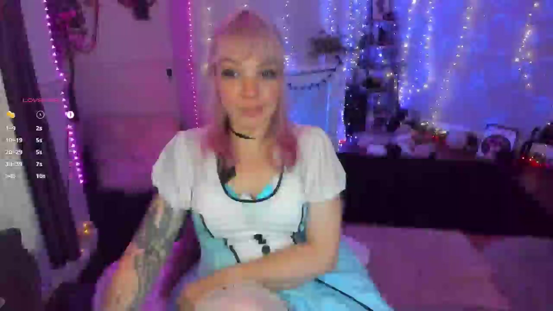 Gallery image thumbnail from LunaWolfie's myfreecams stream on, 10/24/2025, 19:16 image 16 of 20