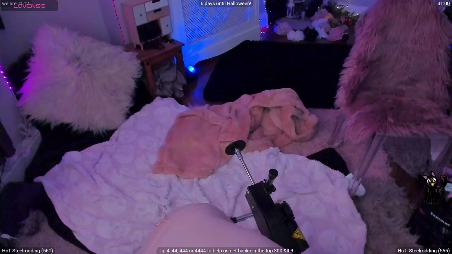 Gallery image thumbnail from LunaWolfie's myfreecams stream on, 10/25/2025, 14:30 image 10 of 20
