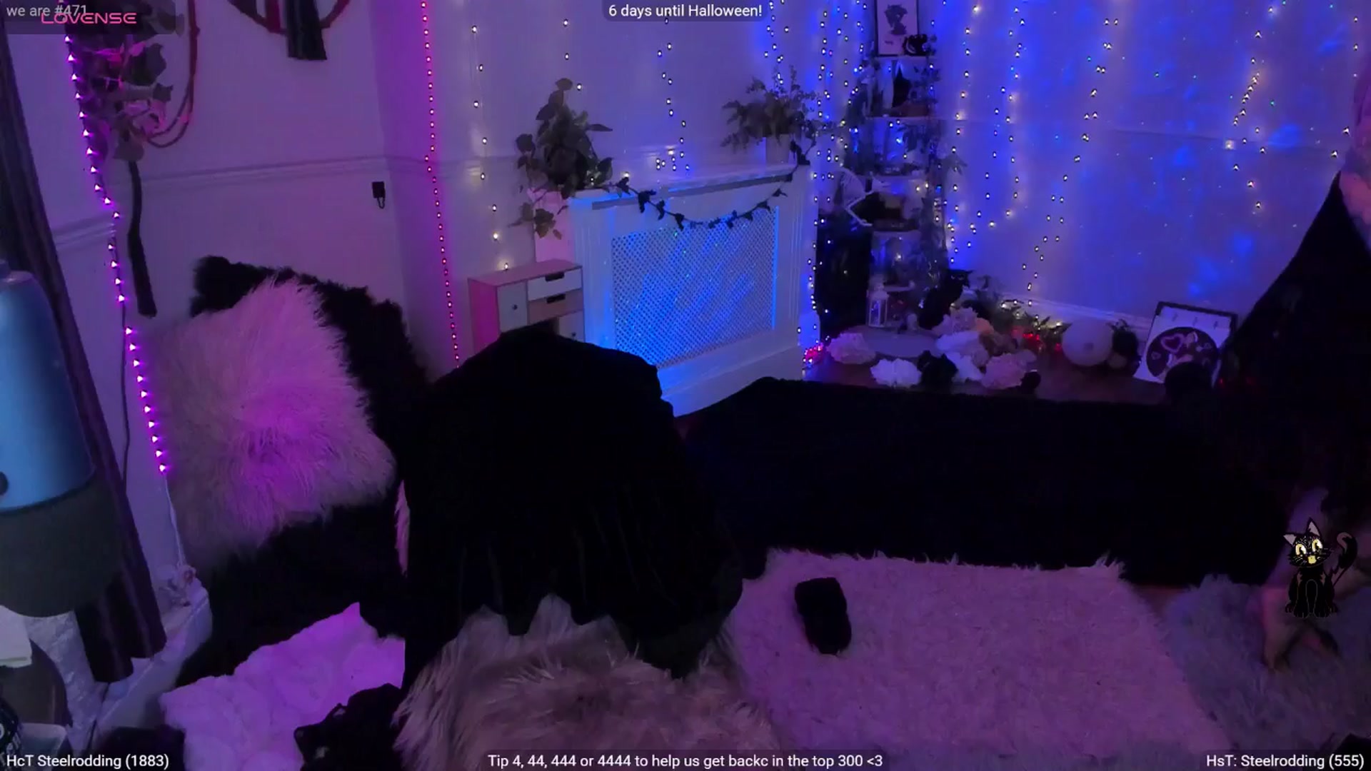 Gallery image thumbnail from LunaWolfie's myfreecams stream on, 10/25/2025, 17:12 image 19 of 20