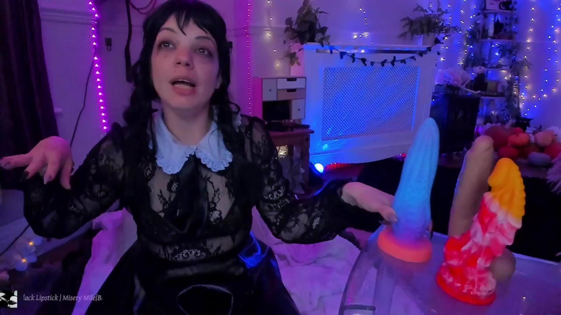 Gallery image thumbnail from LunaWolfie's myfreecams stream on, 10/29/2025, 01:05 image 8 of 20