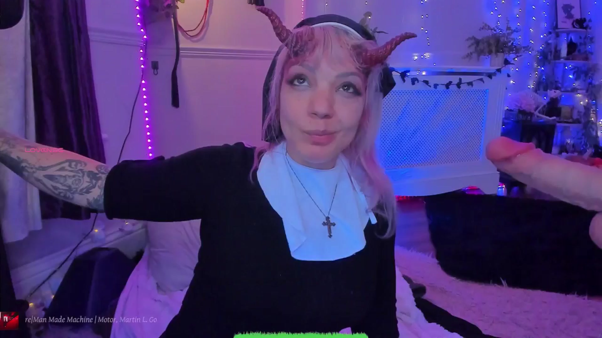 Gallery image thumbnail from LunaWolfie's myfreecams stream on, 10/31/2025, 24:04 image 10 of 20