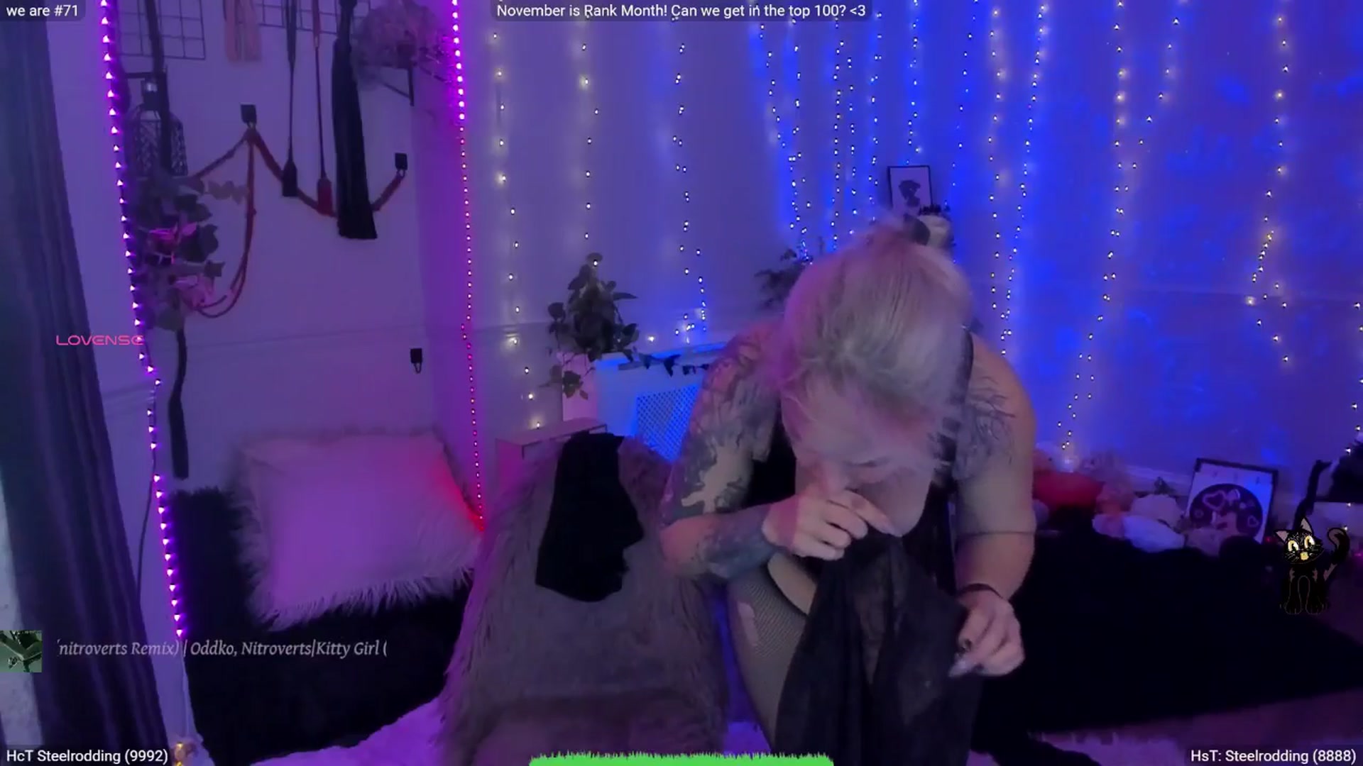 Gallery image thumbnail from LunaWolfie's myfreecams stream on, 11/01/2025, 19:37 image 17 of 20