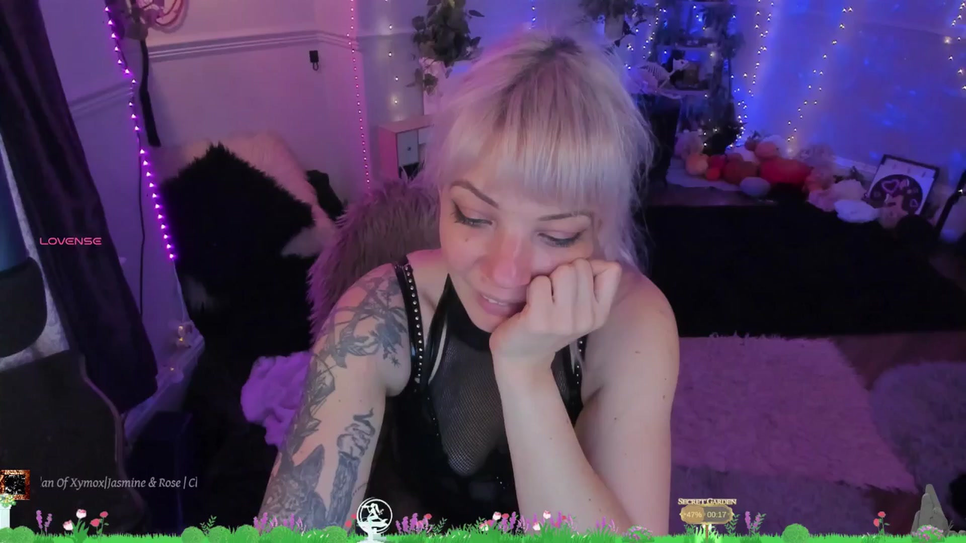 Gallery image thumbnail from LunaWolfie's myfreecams stream on, 11/03/2025, 21:24 image 18 of 20