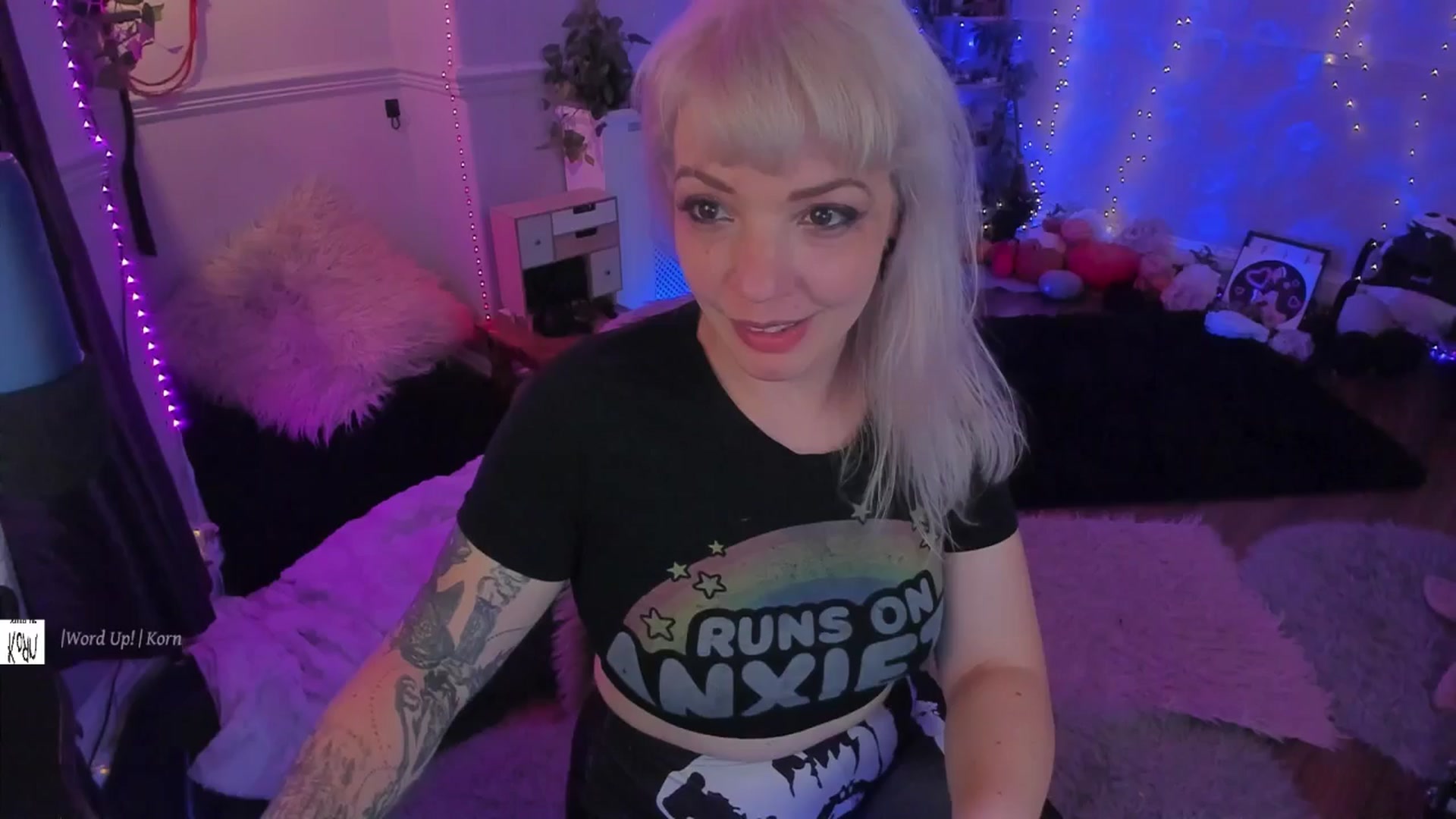 Gallery image thumbnail from LunaWolfie's myfreecams stream on, 11/10/2025, 22:00 image 5 of 20