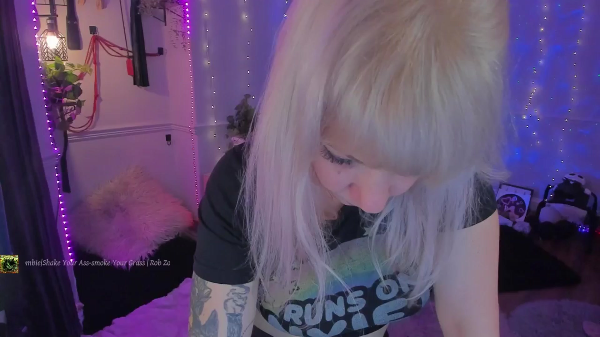 Gallery image thumbnail from LunaWolfie's myfreecams stream on, 11/10/2025, 22:00 image 8 of 20
