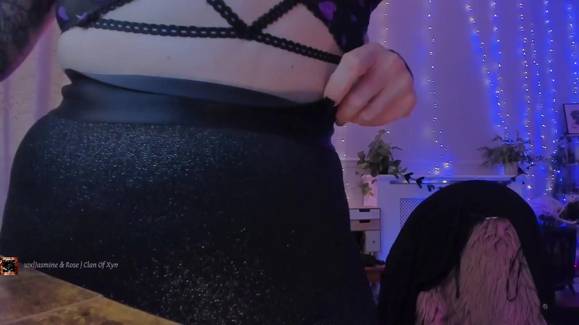 Gallery image thumbnail from LunaWolfie's myfreecams stream on, 11/12/2025, 24:33 image 9 of 20