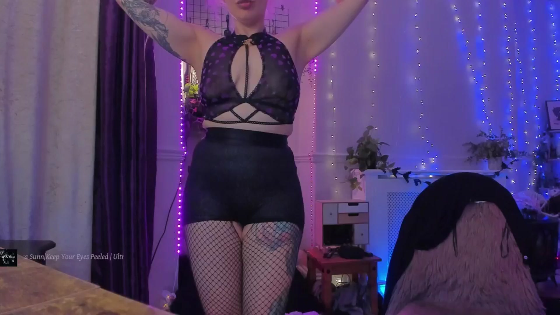 Gallery image thumbnail from LunaWolfie's myfreecams stream on, 11/12/2025, 24:33 image 6 of 20