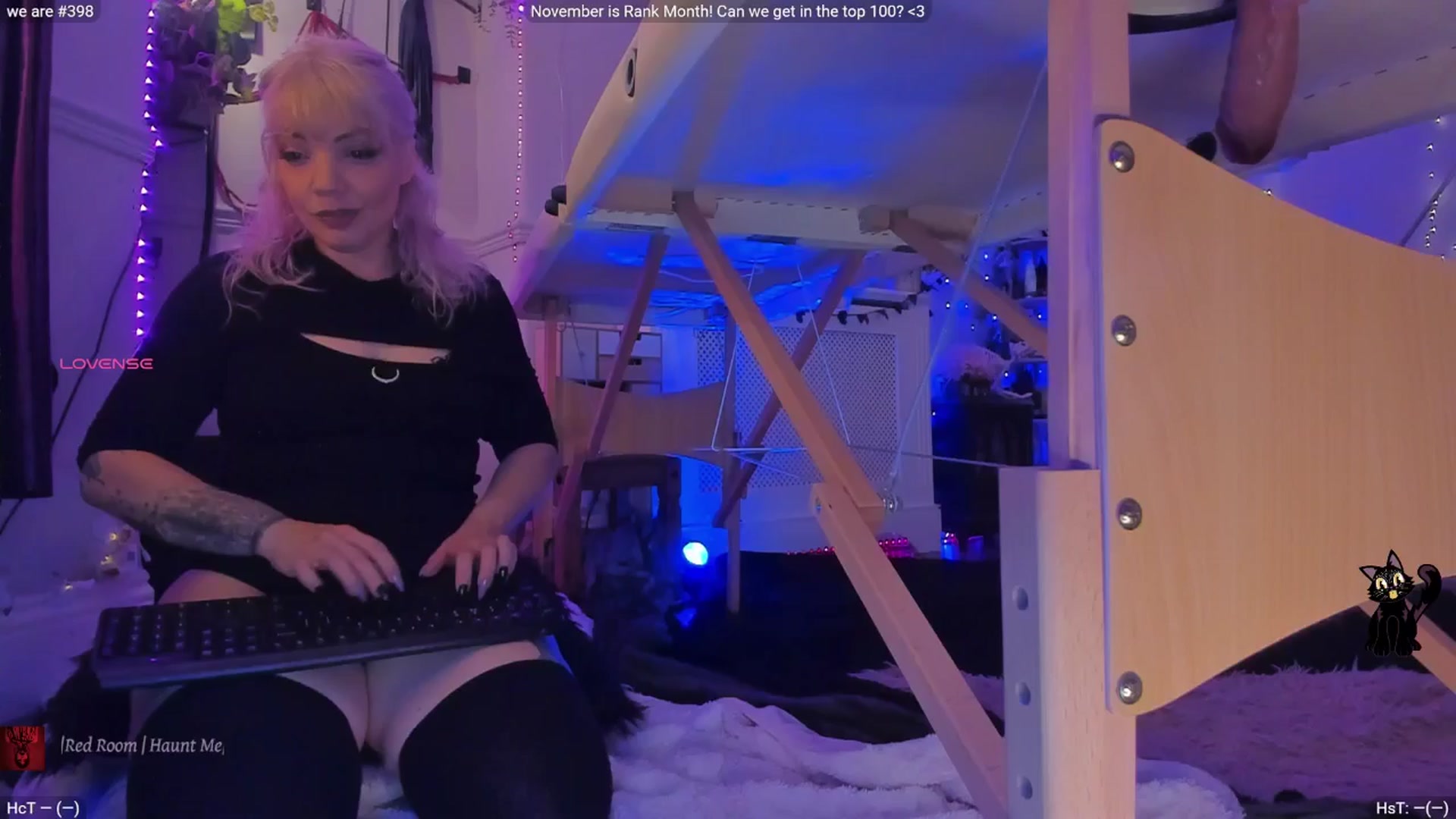 Gallery image thumbnail from LunaWolfie's myfreecams stream on, 11/13/2025, 20:53 image 13 of 20