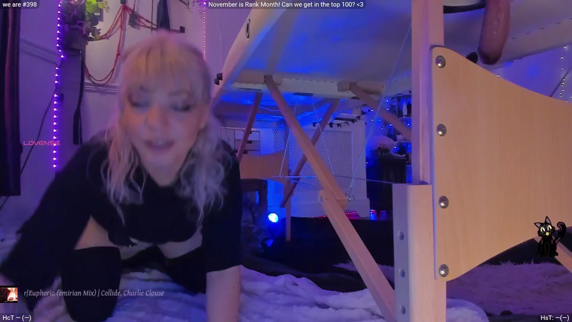 Gallery image thumbnail from LunaWolfie's myfreecams stream on, 11/13/2025, 20:53 image 19 of 20