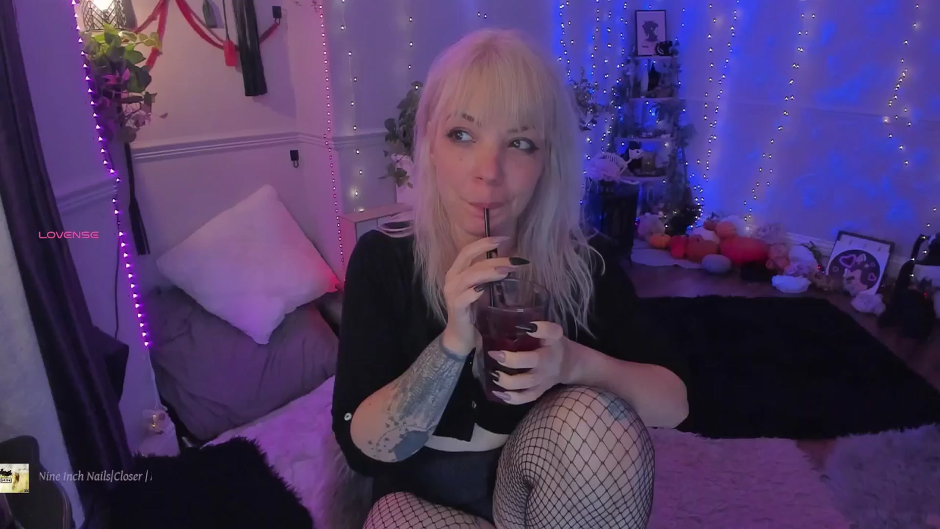 Gallery image thumbnail from LunaWolfie's myfreecams stream on, 11/18/2025, 24:31 image 20 of 20