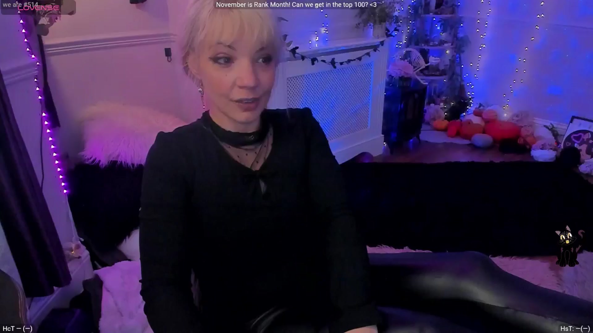 Gallery image thumbnail from LunaWolfie's myfreecams stream on, 11/20/2025, 17:04 image 10 of 20