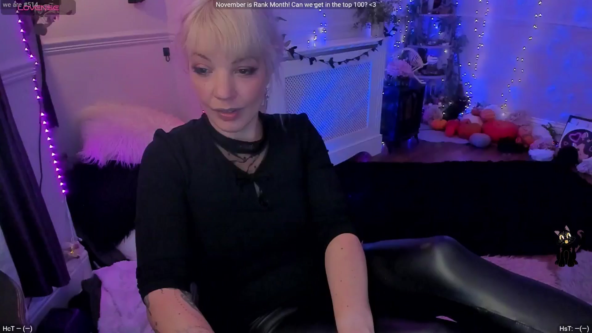 Gallery image thumbnail from LunaWolfie's myfreecams stream on, 11/20/2025, 17:04 image 17 of 20