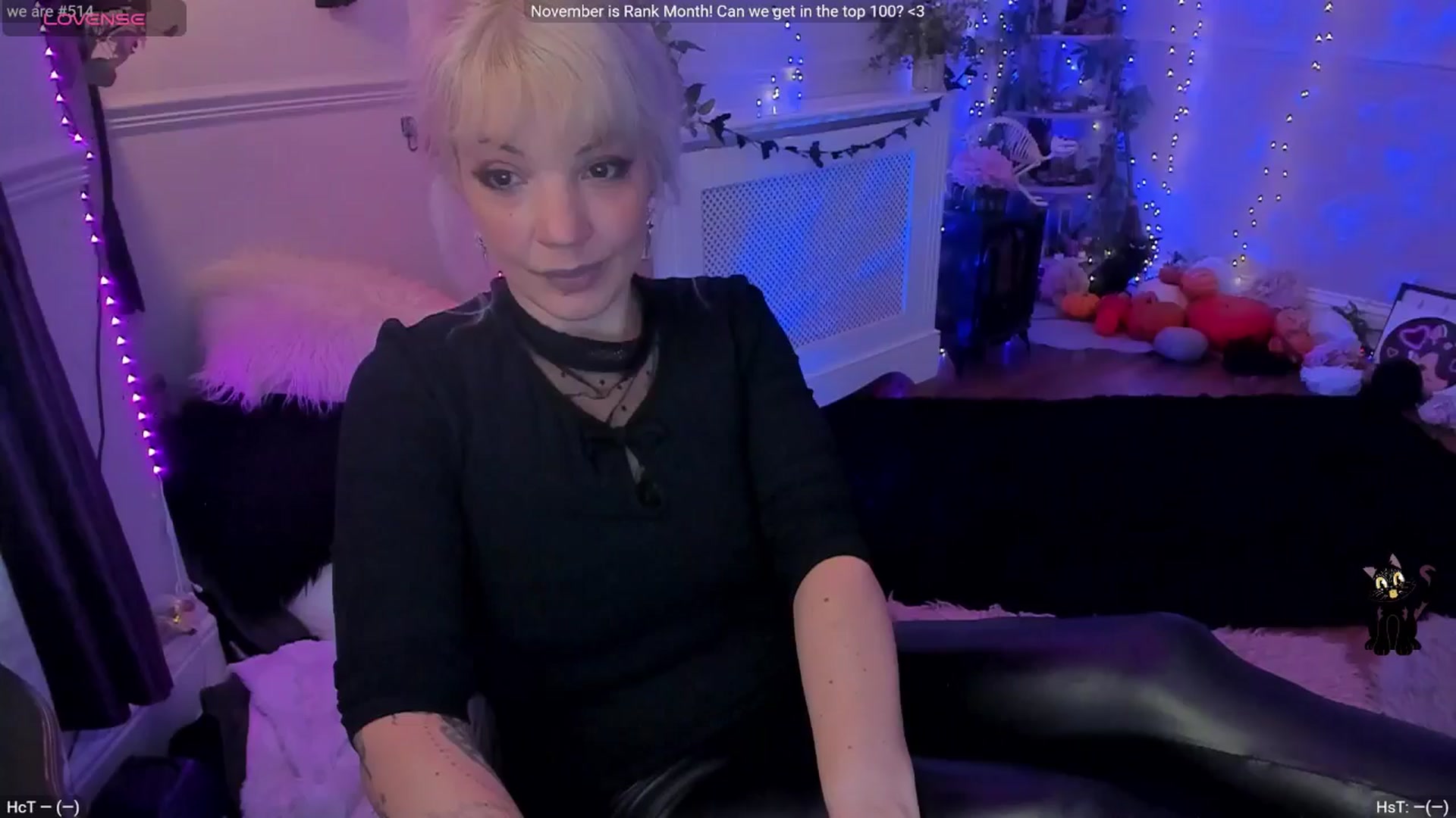 Gallery image thumbnail from LunaWolfie's myfreecams stream on, 11/20/2025, 17:04 image 14 of 20