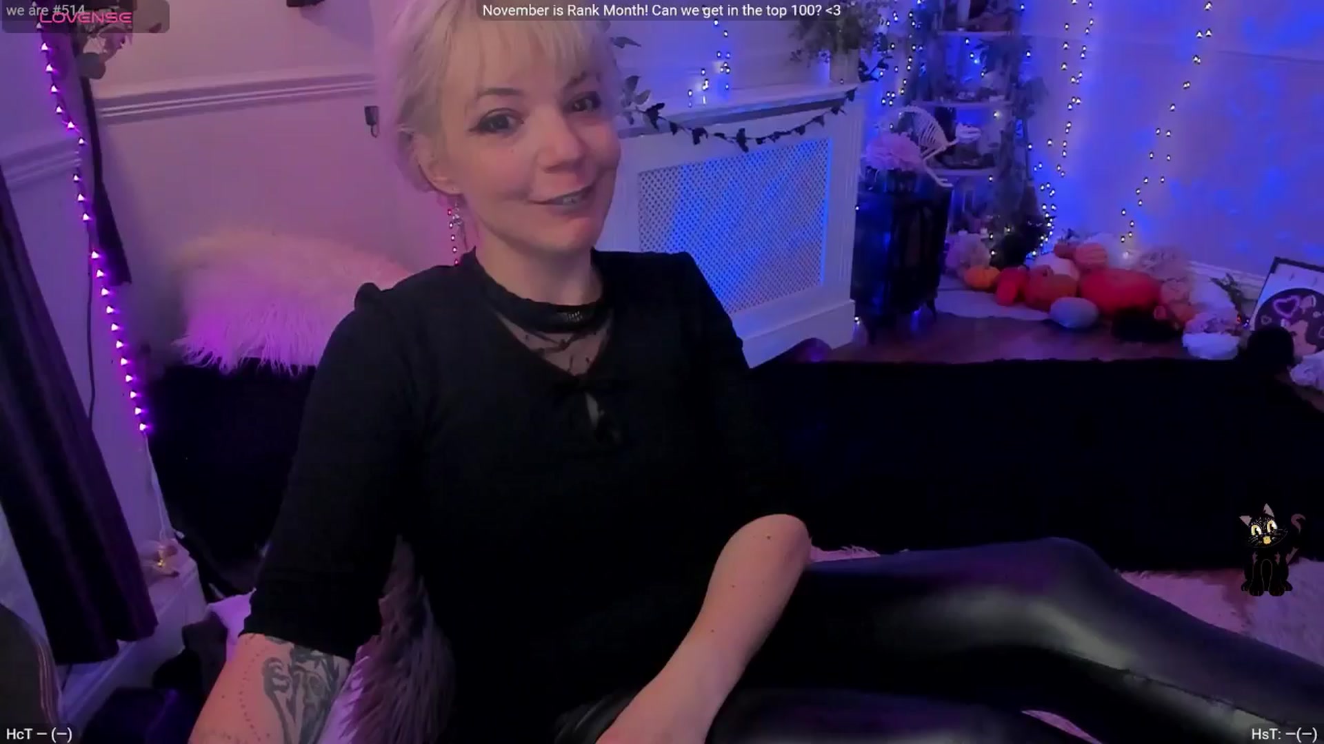 Gallery image thumbnail from LunaWolfie's myfreecams stream on, 11/20/2025, 17:04 image 16 of 20