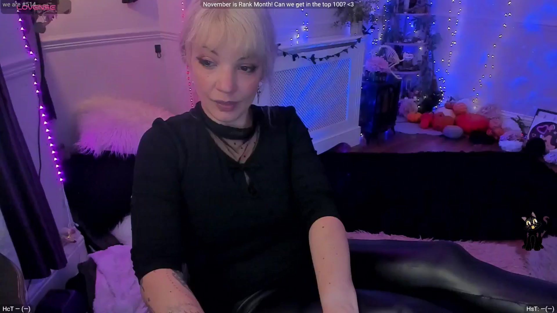 Gallery image thumbnail from LunaWolfie's myfreecams stream on, 11/20/2025, 17:04 image 11 of 20