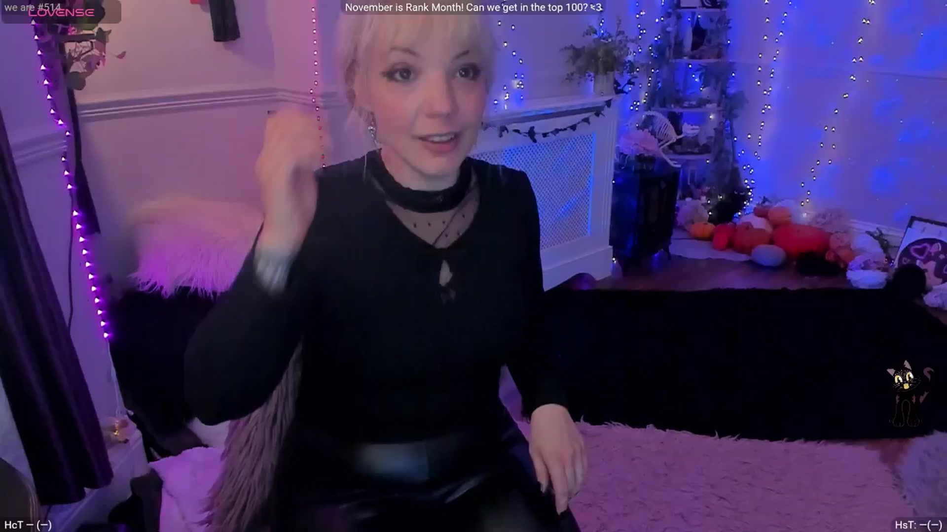 Gallery image thumbnail from LunaWolfie's myfreecams stream on, 11/20/2025, 17:04 image 9 of 20
