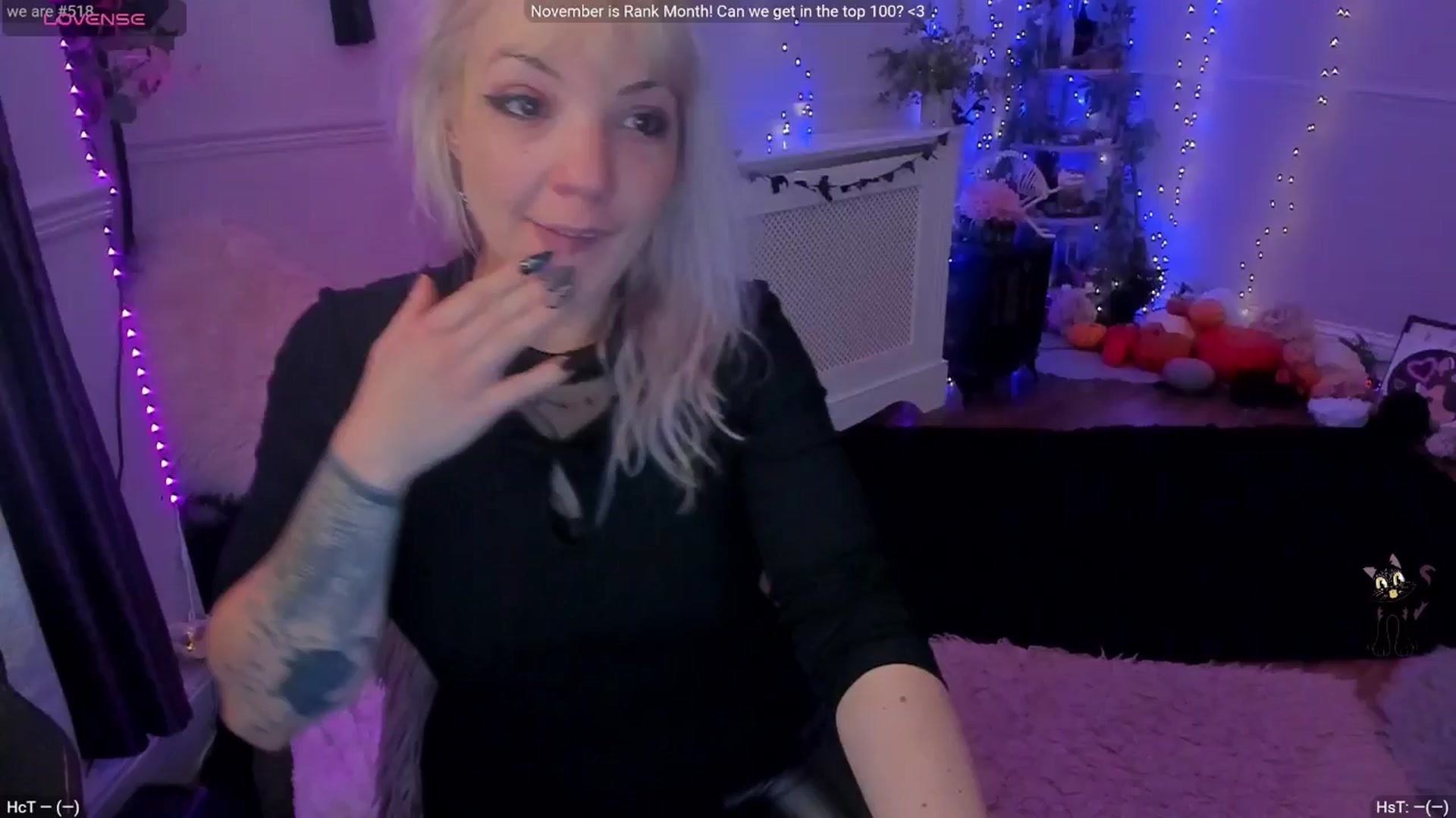Gallery image thumbnail from LunaWolfie's myfreecams stream on, 11/20/2025, 21:54 image 1 of 20