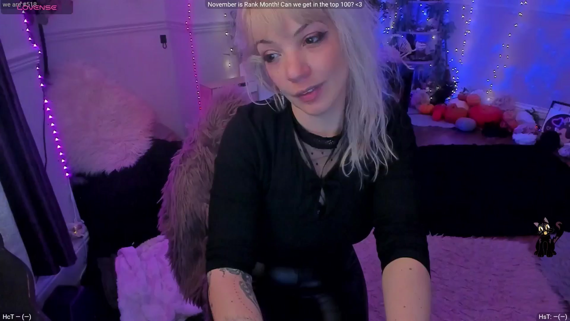 Gallery image thumbnail from LunaWolfie's myfreecams stream on, 11/20/2025, 21:54 image 3 of 20