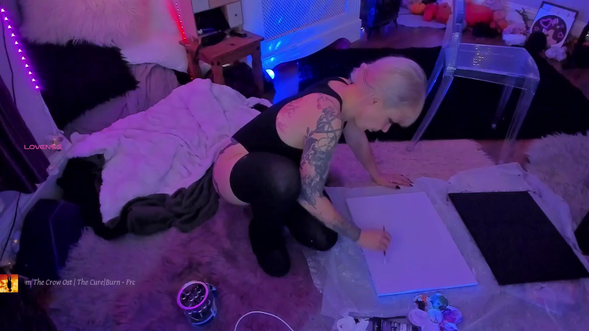 Gallery image thumbnail from LunaWolfie's myfreecams stream on, 11/22/2025, 18:59 image 15 of 20