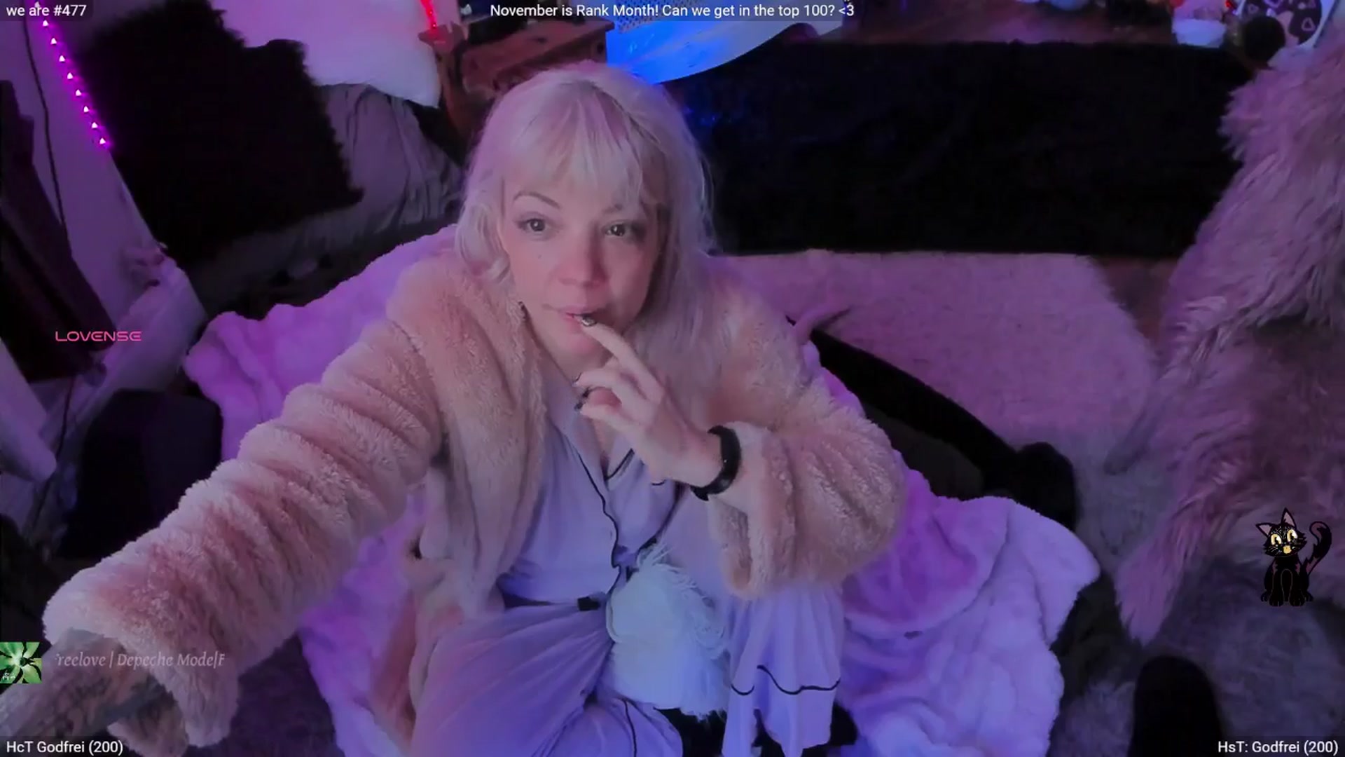 Gallery image thumbnail from LunaWolfie's myfreecams stream on, 11/27/2025, 13:51 image 16 of 20