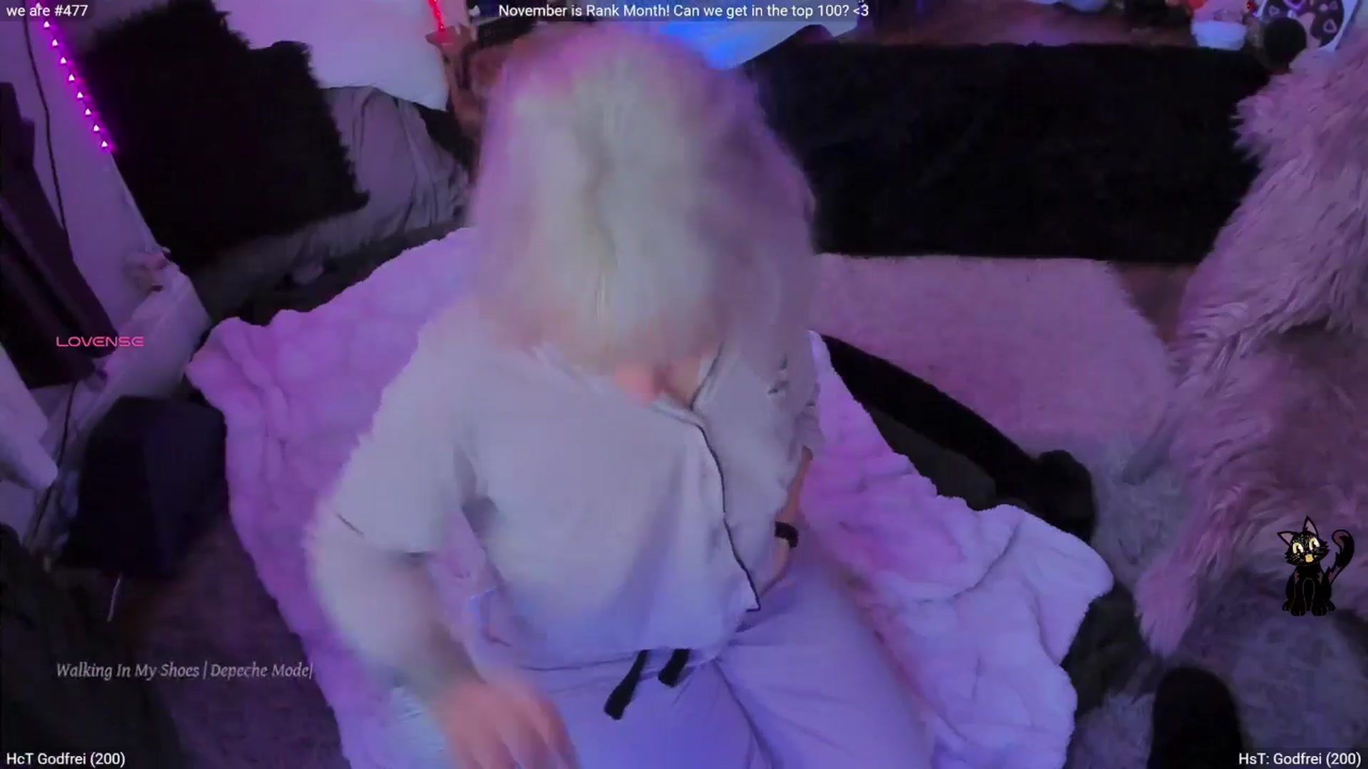 Gallery image thumbnail from LunaWolfie's myfreecams stream on, 11/27/2025, 13:51 image 4 of 20