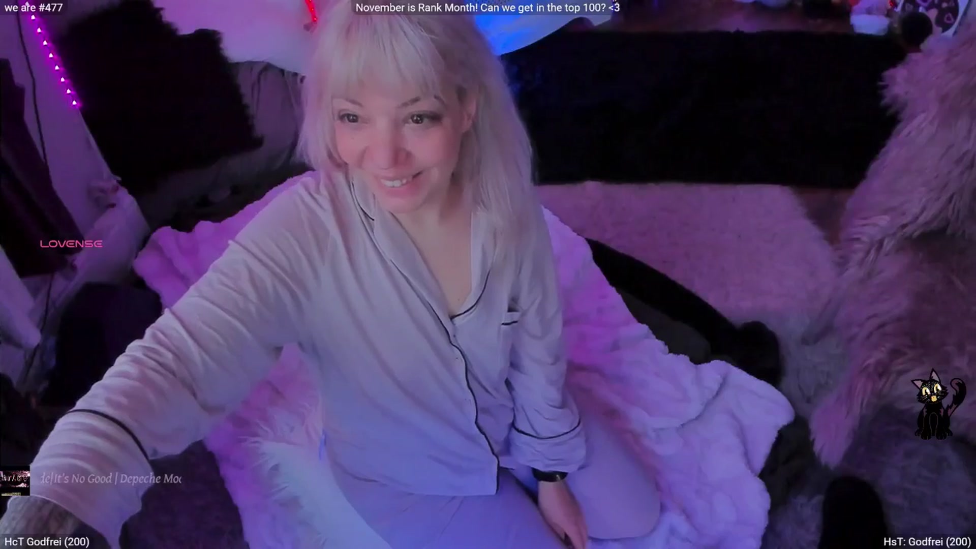 Gallery image thumbnail from LunaWolfie's myfreecams stream on, 11/27/2025, 13:51 image 11 of 20